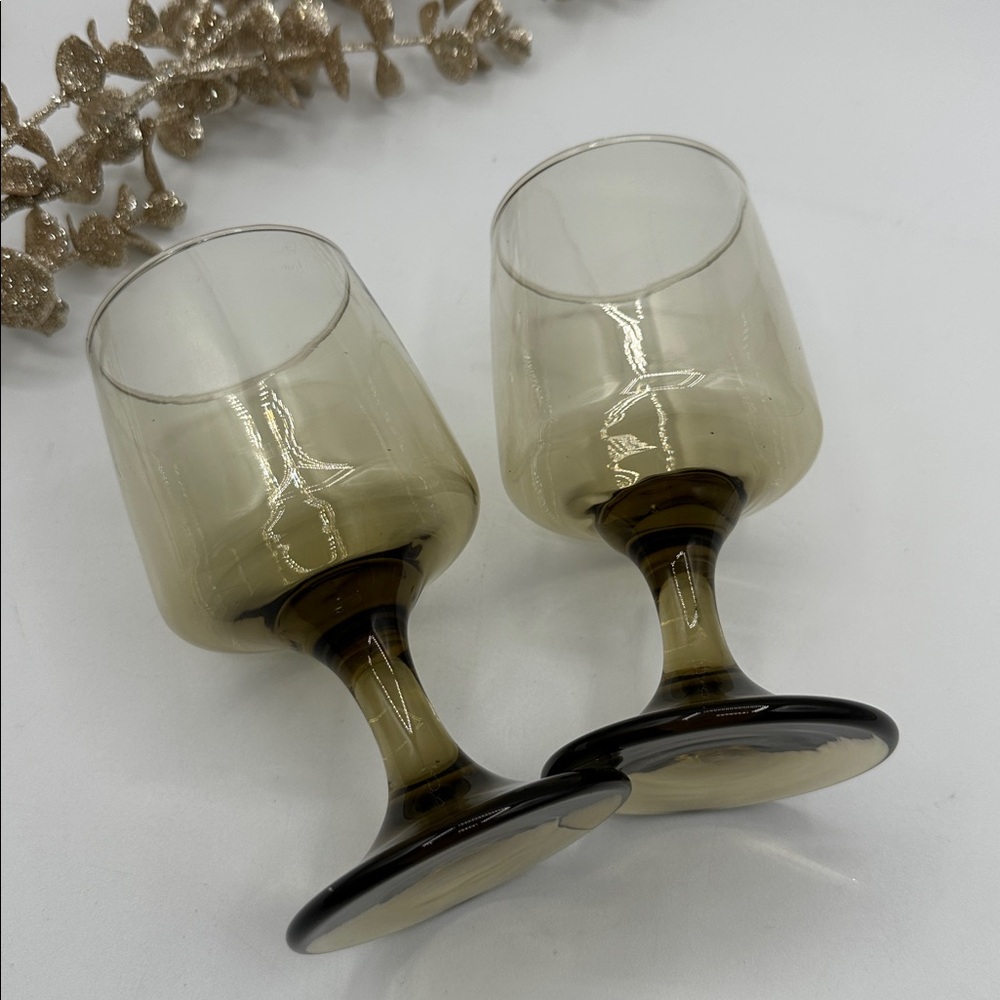 2 Libbey Smokey Tawny Modern 5.25” Wine Glasses, Retro & MCM #3 - Picture 2 of 7